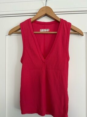 We The Free Neria Deep V Tart Berry Ribbed Tank Women’s Size Small Free People
